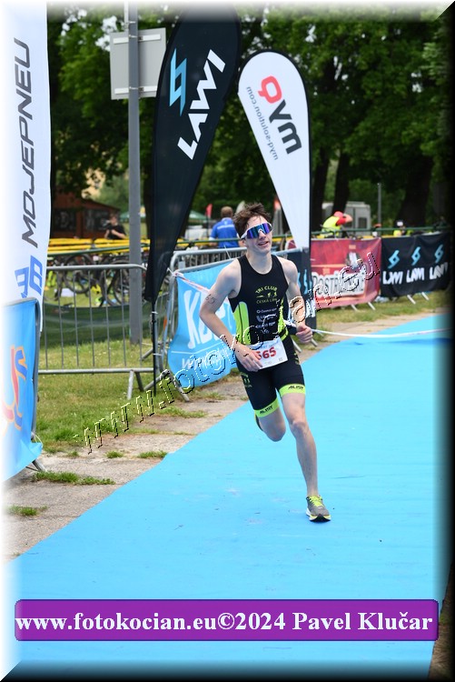 Náhled obrázku: 2024-3354-Podebradsky-triatlon-.JPG