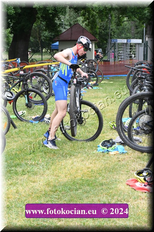 Náhled obrázku: 2024-1289-Podebradsky-triatlon-.JPG