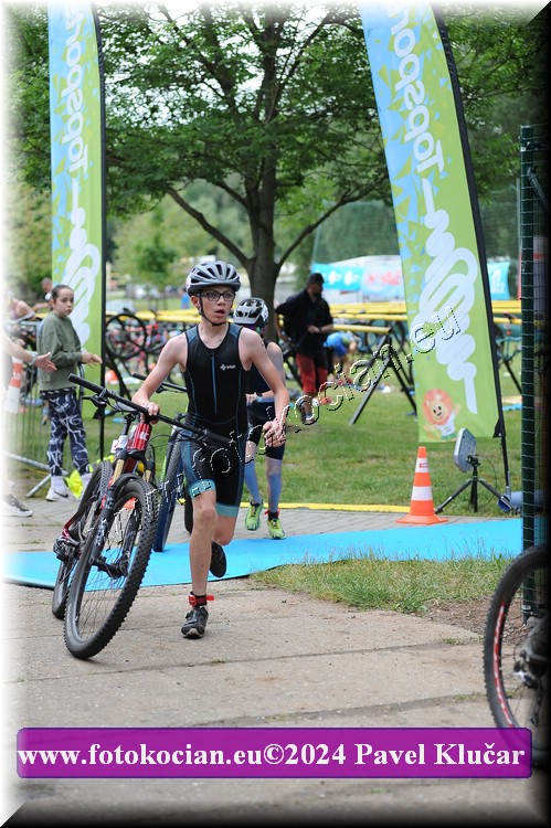 Náhled obrázku: 2024-3235-Podebradsky-triatlon-.JPG