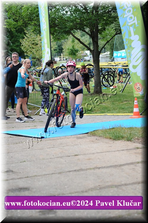 Náhled obrázku: 2024-3239-Podebradsky-triatlon-.JPG