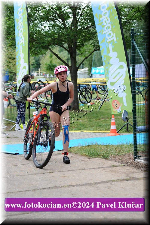 Náhled obrázku: 2024-3240-Podebradsky-triatlon-.JPG