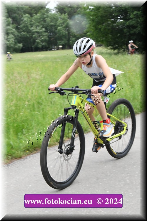 Náhled obrázku: 2024-1147-Podebradsky-triatlon-.JPG