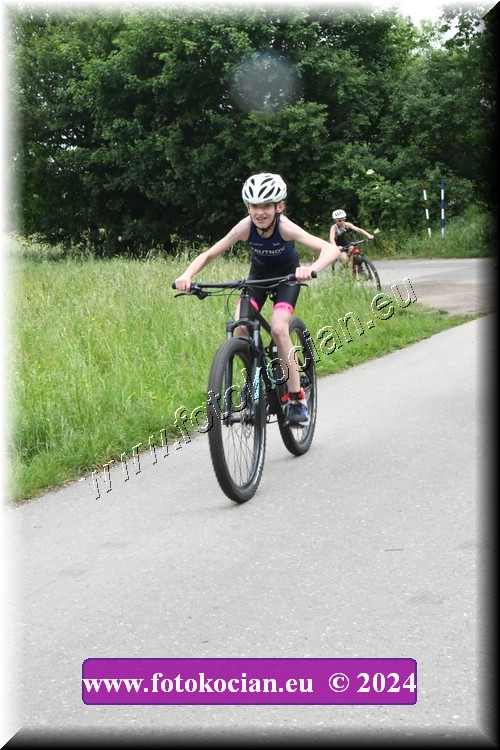 Náhled obrázku: 2024-1148-Podebradsky-triatlon-.JPG