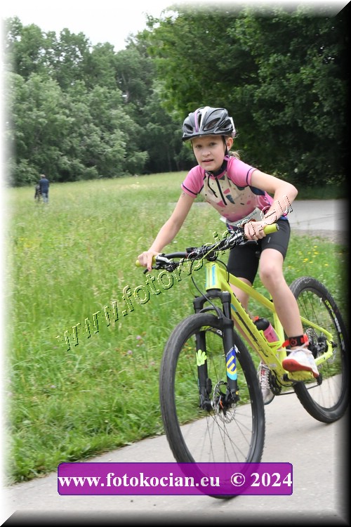 Náhled obrázku: 2024-1160-Podebradsky-triatlon-.JPG