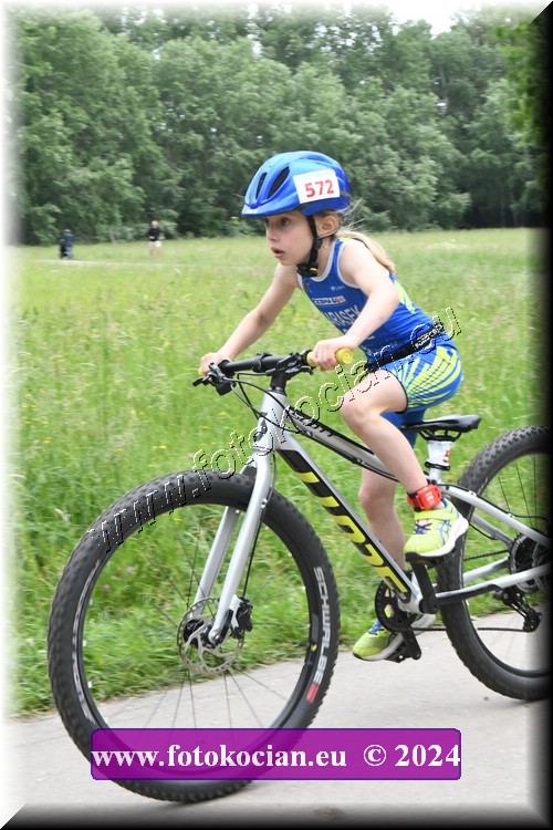 Náhled obrázku: 2024-1167-Podebradsky-triatlon-.JPG