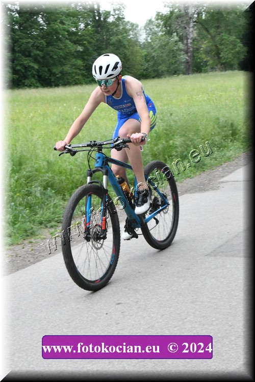 Náhled obrázku: 2024-1177-Podebradsky-triatlon-.JPG