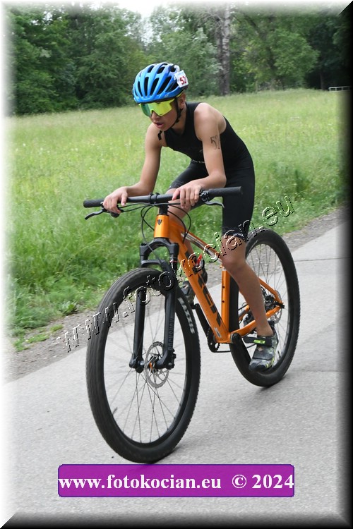 Náhled obrázku: 2024-1179-Podebradsky-triatlon-.JPG