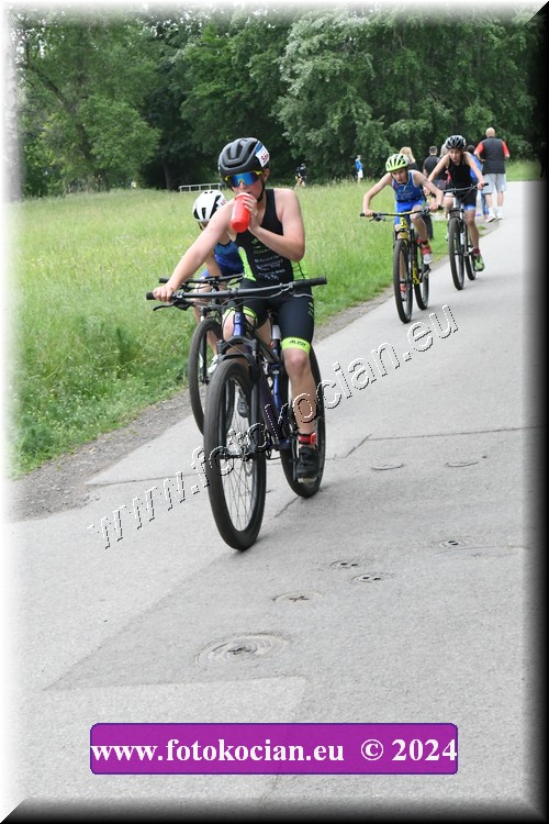 Náhled obrázku: 2024-1183-Podebradsky-triatlon-.JPG