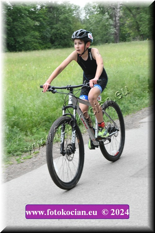 Náhled obrázku: 2024-1186-Podebradsky-triatlon-.JPG