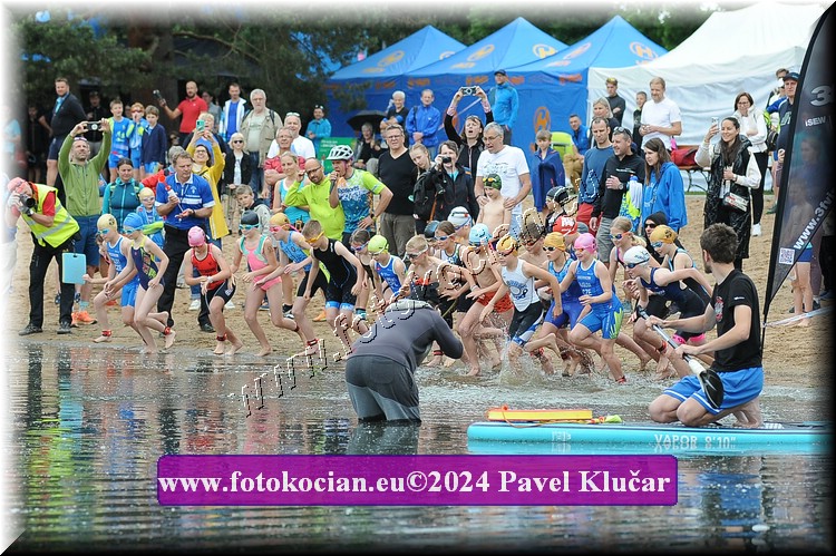 Náhled obrázku: 2024-3034-Podebradsky-triatlon-.JPG