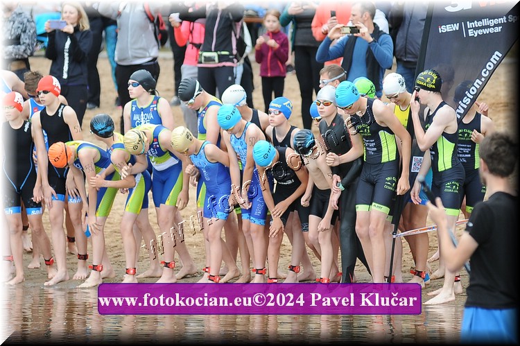 Náhled obrázku: 2024-3143-Podebradsky-triatlon-.JPG