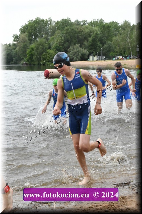 Náhled obrázku: 2024-1085-Podebradsky-triatlon-.JPG