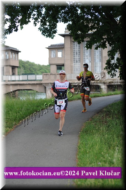 Náhled obrázku: 2024-4267-Podebradsky-triatlon-.JPG