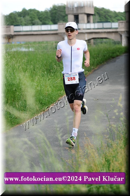 Náhled obrázku: 2024-4382-Podebradsky-triatlon-.JPG