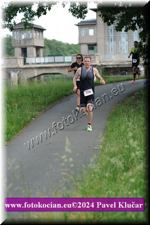 Náhled obrázku: 2024-4419-Podebradsky-triatlon-.JPG