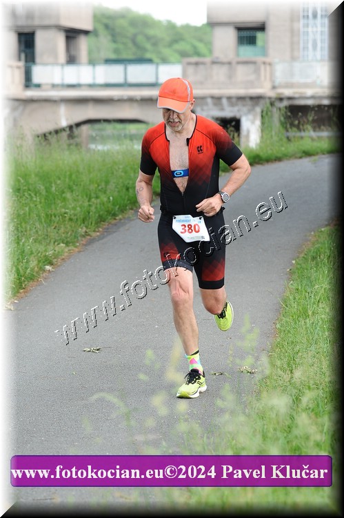 Náhled obrázku: 2024-4464-Podebradsky-triatlon-.JPG