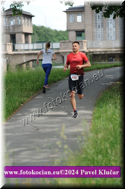 Náhled obrázku: 2024-4492-Podebradsky-triatlon-.JPG