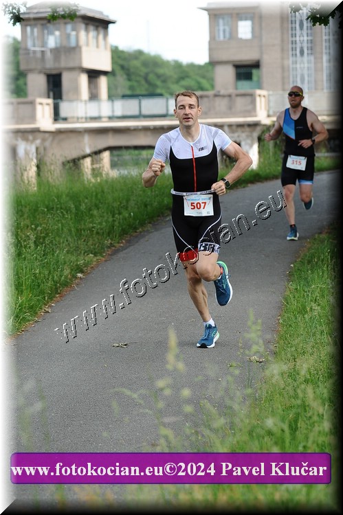 Náhled obrázku: 2024-4498-Podebradsky-triatlon-.JPG