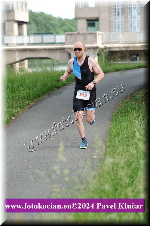 Náhled obrázku: 2024-4499-Podebradsky-triatlon-.JPG