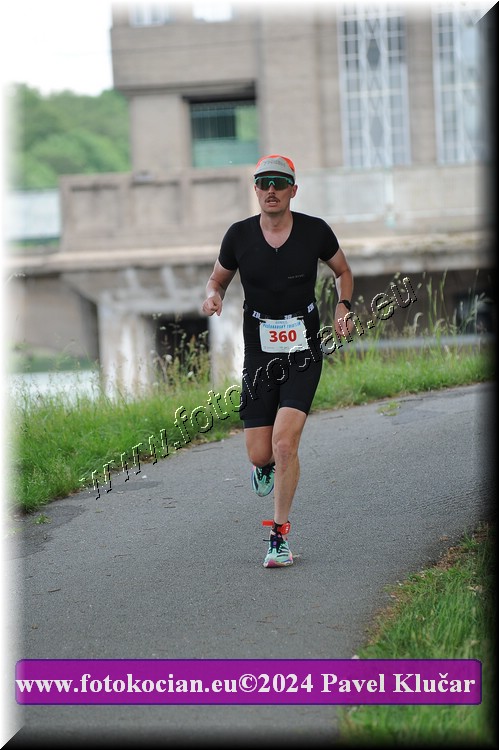 Náhled obrázku: 2024-4568-Podebradsky-triatlon-.JPG