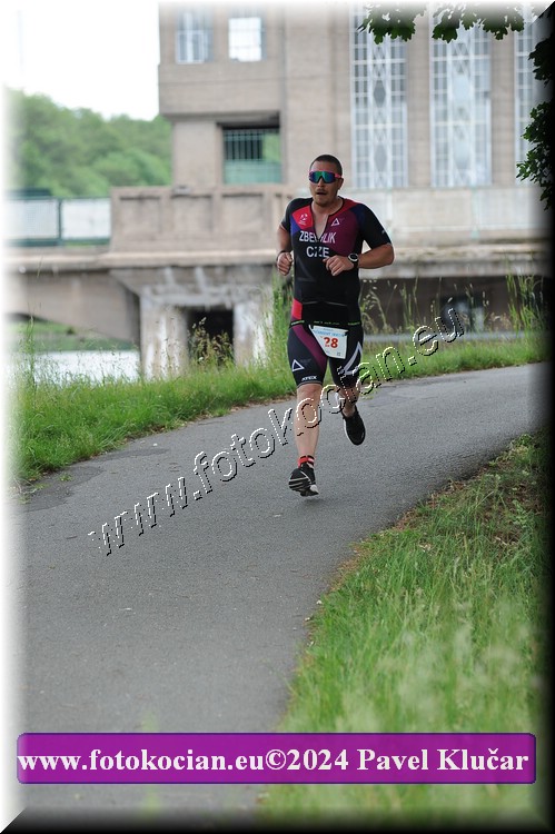 Náhled obrázku: 2024-4608-Podebradsky-triatlon-.JPG