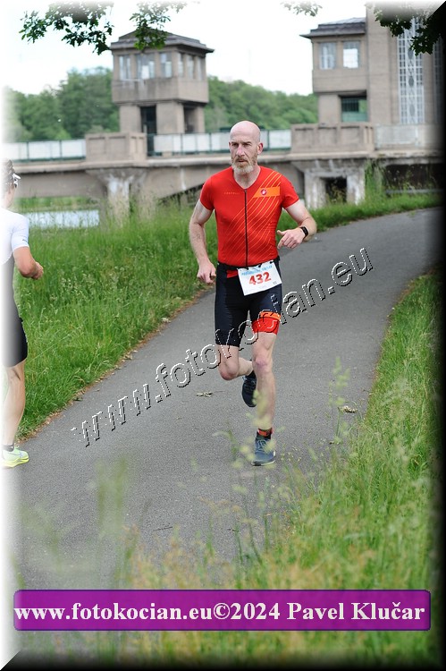Náhled obrázku: 2024-4618-Podebradsky-triatlon-.JPG
