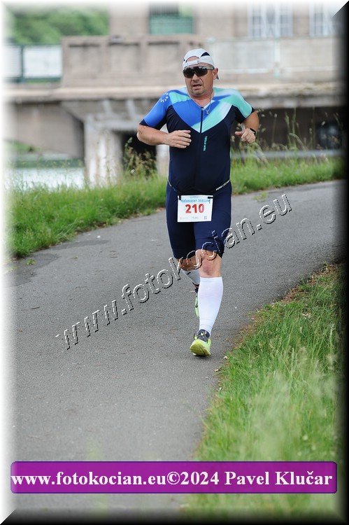 Náhled obrázku: 2024-4630-Podebradsky-triatlon-.JPG