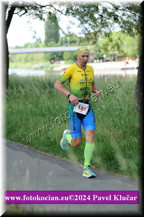 Náhled obrázku: 2024-4704-Podebradsky-triatlon-.JPG