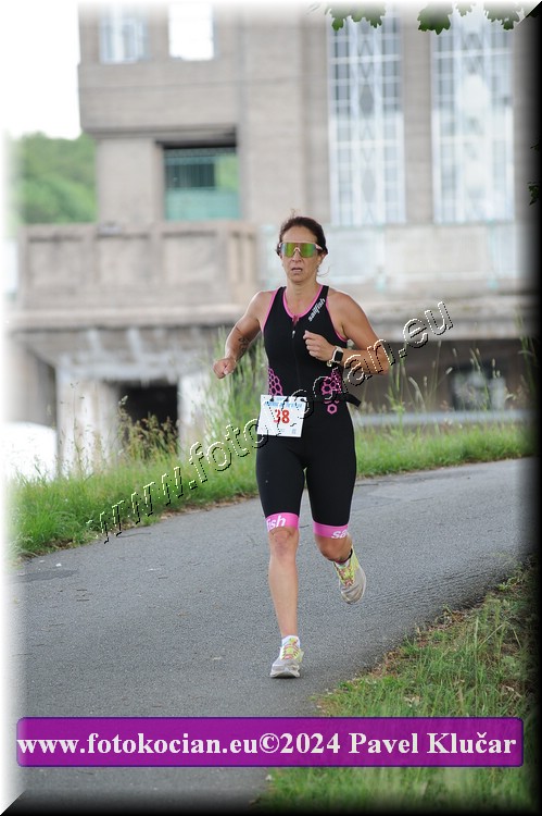 Náhled obrázku: 2024-4777-Podebradsky-triatlon-.JPG