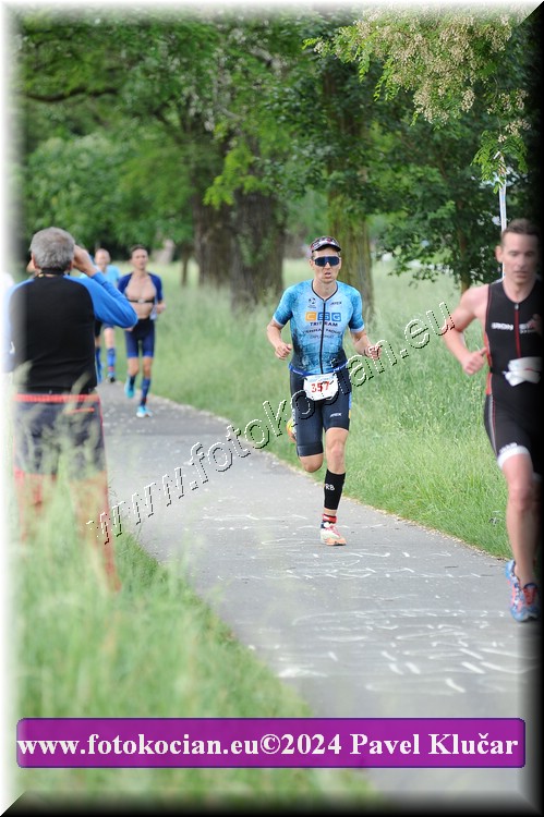 Náhled obrázku: 2024-4855-Podebradsky-triatlon-.JPG