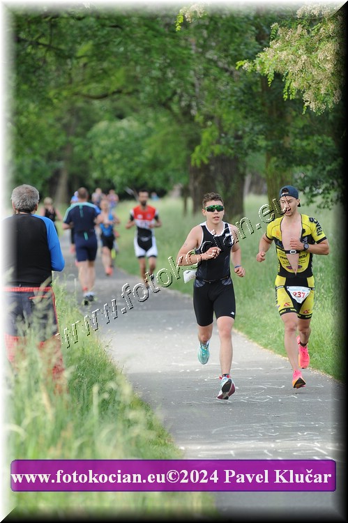 Náhled obrázku: 2024-4874-Podebradsky-triatlon-.JPG