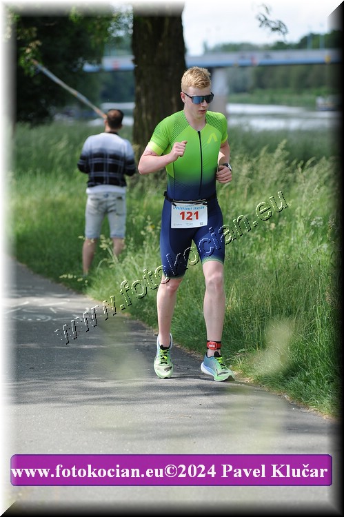 Náhled obrázku: 2024-4903-Podebradsky-triatlon-.JPG