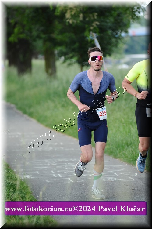 Náhled obrázku: 2024-4967-Podebradsky-triatlon-.JPG