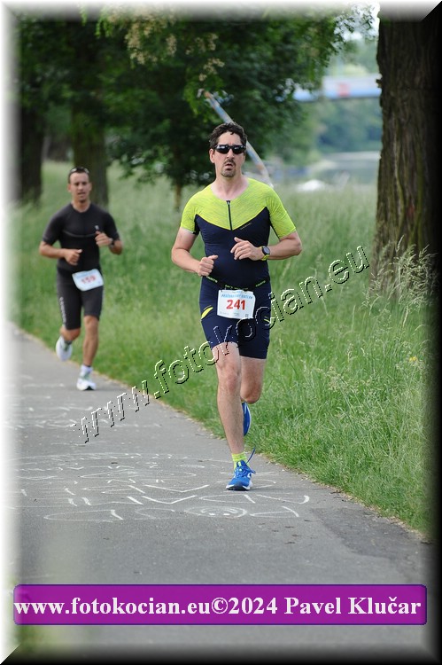 Náhled obrázku: 2024-4995-Podebradsky-triatlon-.JPG