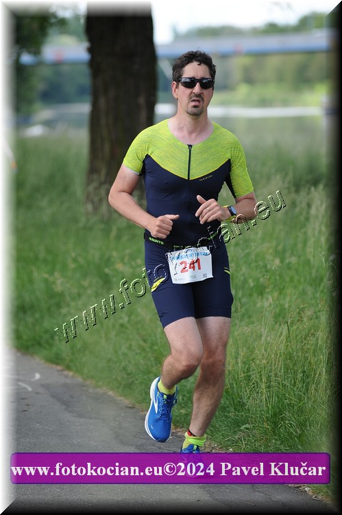 Náhled obrázku: 2024-4996-Podebradsky-triatlon-.JPG