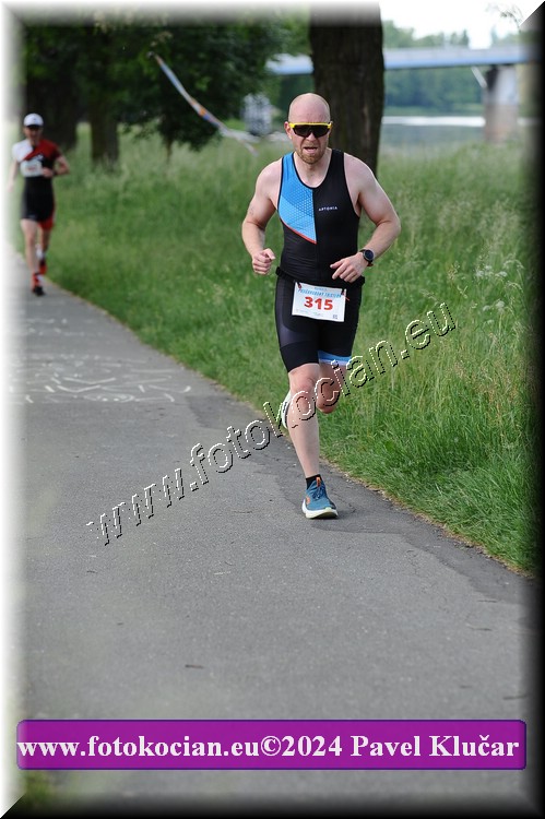 Náhled obrázku: 2024-5057-Podebradsky-triatlon-.JPG