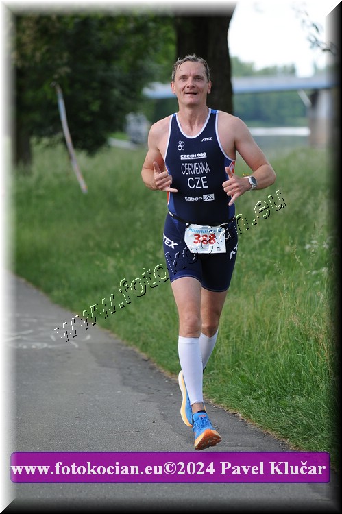 Náhled obrázku: 2024-5069-Podebradsky-triatlon-.JPG