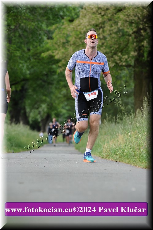 Náhled obrázku: 2024-5162-Podebradsky-triatlon-.JPG