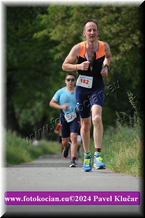 Náhled obrázku: 2024-5218-Podebradsky-triatlon-.JPG