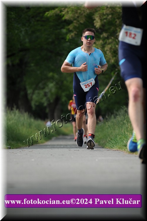 Náhled obrázku: 2024-5219-Podebradsky-triatlon-.JPG
