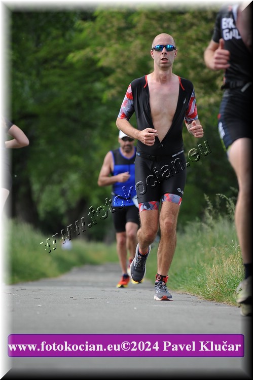 Náhled obrázku: 2024-5253-Podebradsky-triatlon-.JPG