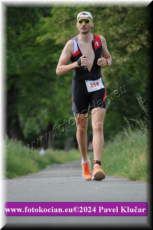 Náhled obrázku: 2024-5295-Podebradsky-triatlon-.JPG