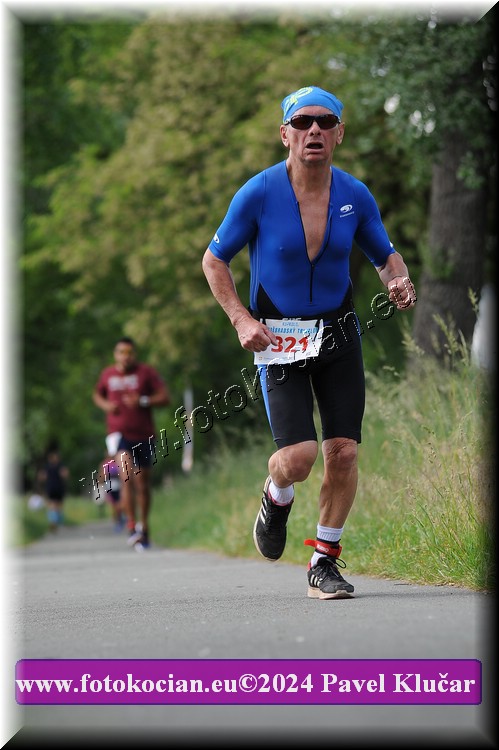 Náhled obrázku: 2024-5404-Podebradsky-triatlon-.JPG