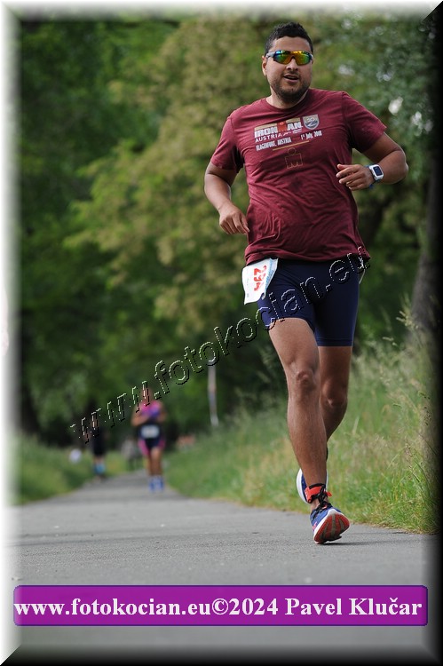 Náhled obrázku: 2024-5407-Podebradsky-triatlon-.JPG