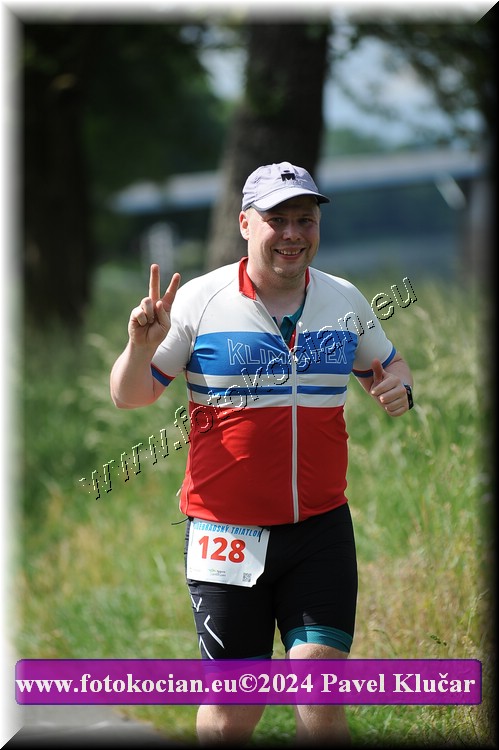 Náhled obrázku: 2024-5456-Podebradsky-triatlon-.JPG
