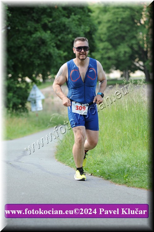 Náhled obrázku: 2024-5501-Podebradsky-triatlon-.JPG
