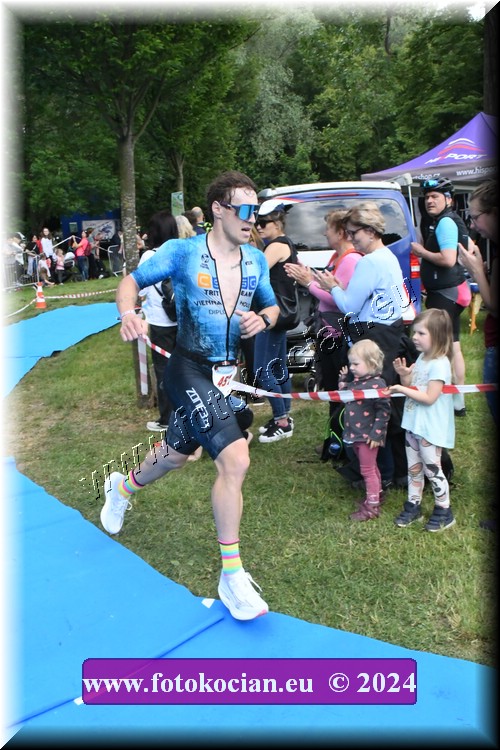 Náhled obrázku: 2024-1984-Podebradsky-triatlon-.JPG