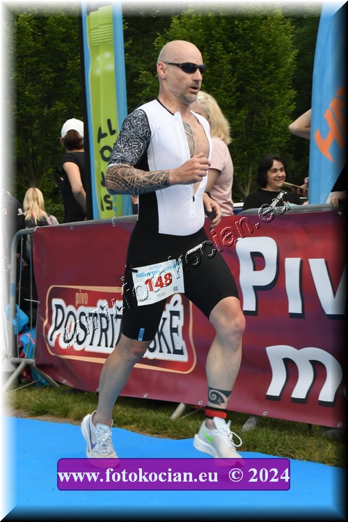 Náhled obrázku: 2024-2018-Podebradsky-triatlon-.JPG