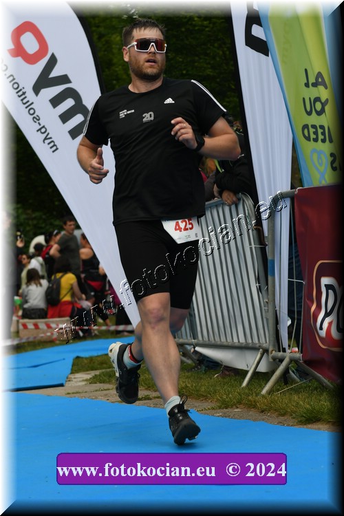 Náhled obrázku: 2024-2127-Podebradsky-triatlon-.JPG