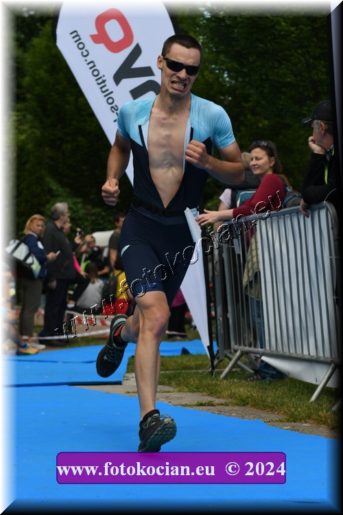 Náhled obrázku: 2024-2142-Podebradsky-triatlon-.JPG